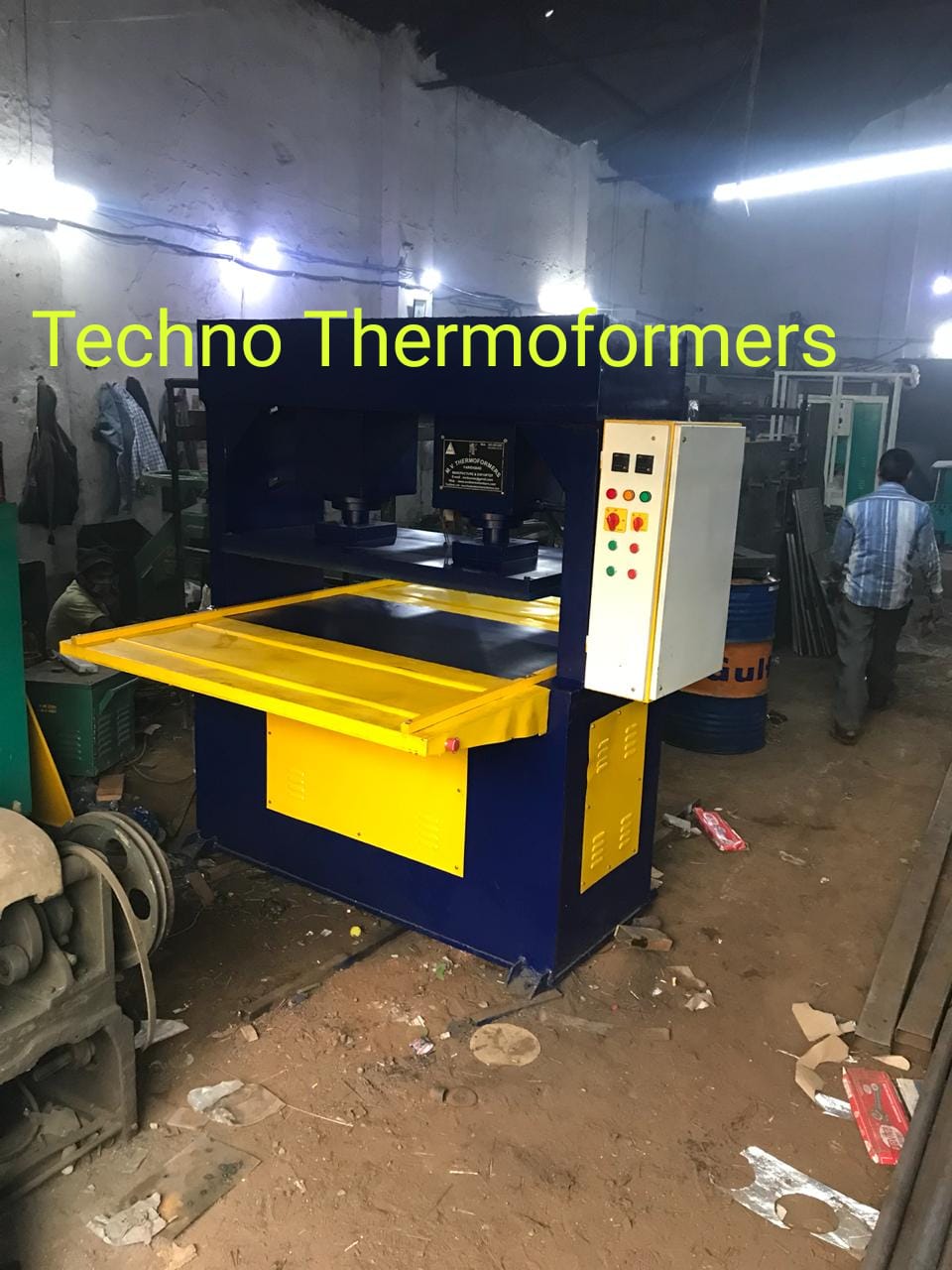 Hydraulic punch cutting machine